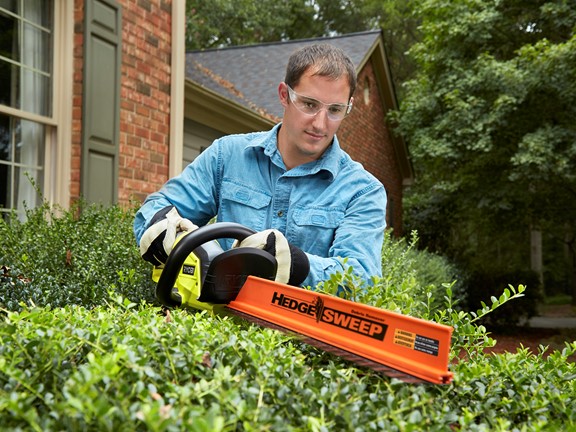Powerful motor provides 3,000 SPM (Strokes Per Minute)